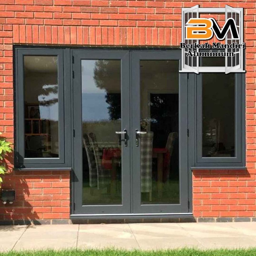https://tukangkusenaluminium.id/2025/04/18/rekomendasi-terbaik-model-kusen-pintu-dan-jendela-aluminium-yang-bikin-tetangga-iri/