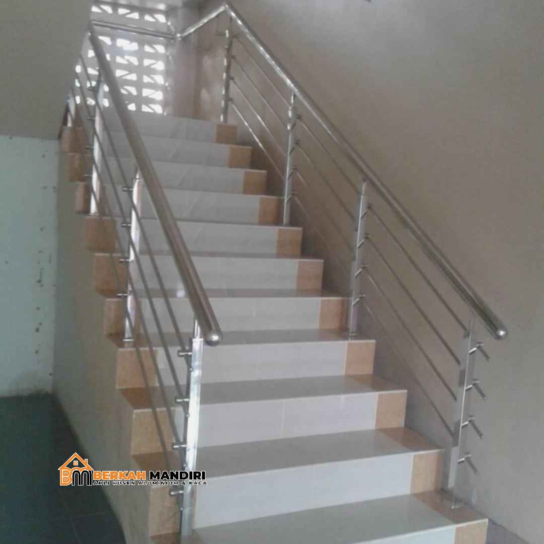 Railing Tangga Stenlis Mewah di Bekasi: Terjangkau tapi Berkelas