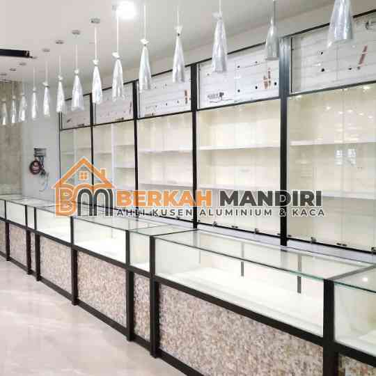 Custom Display Kaca Aluminium Untuk Toko di Jakarta